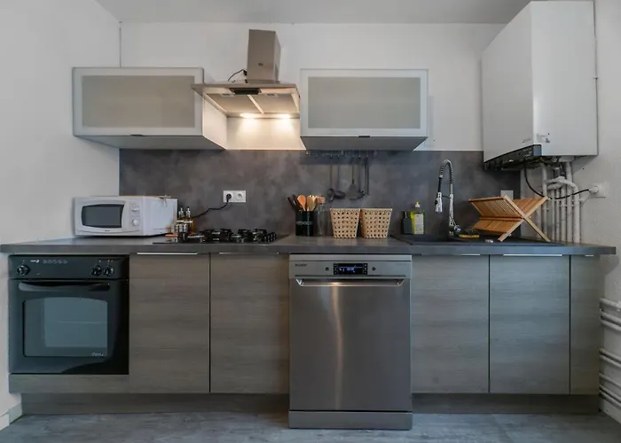 Le Duplex - Grand Appartement Centre Ville Avec Parking Prive