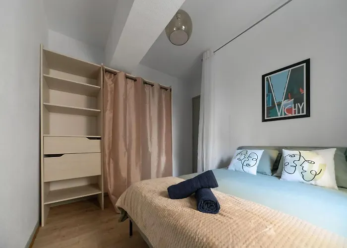 Le Duplex - Grand Appartement Centre Ville Avec Parking Prive